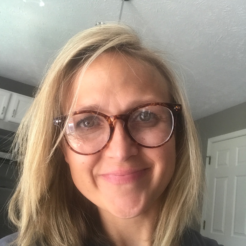 Meet your Posher, Alexis